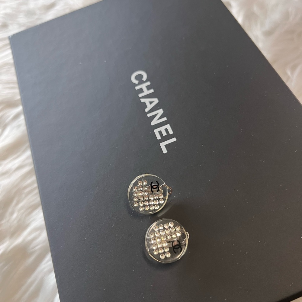 Chanel Clear Rhinestone Earrings - Picture 5 of 16